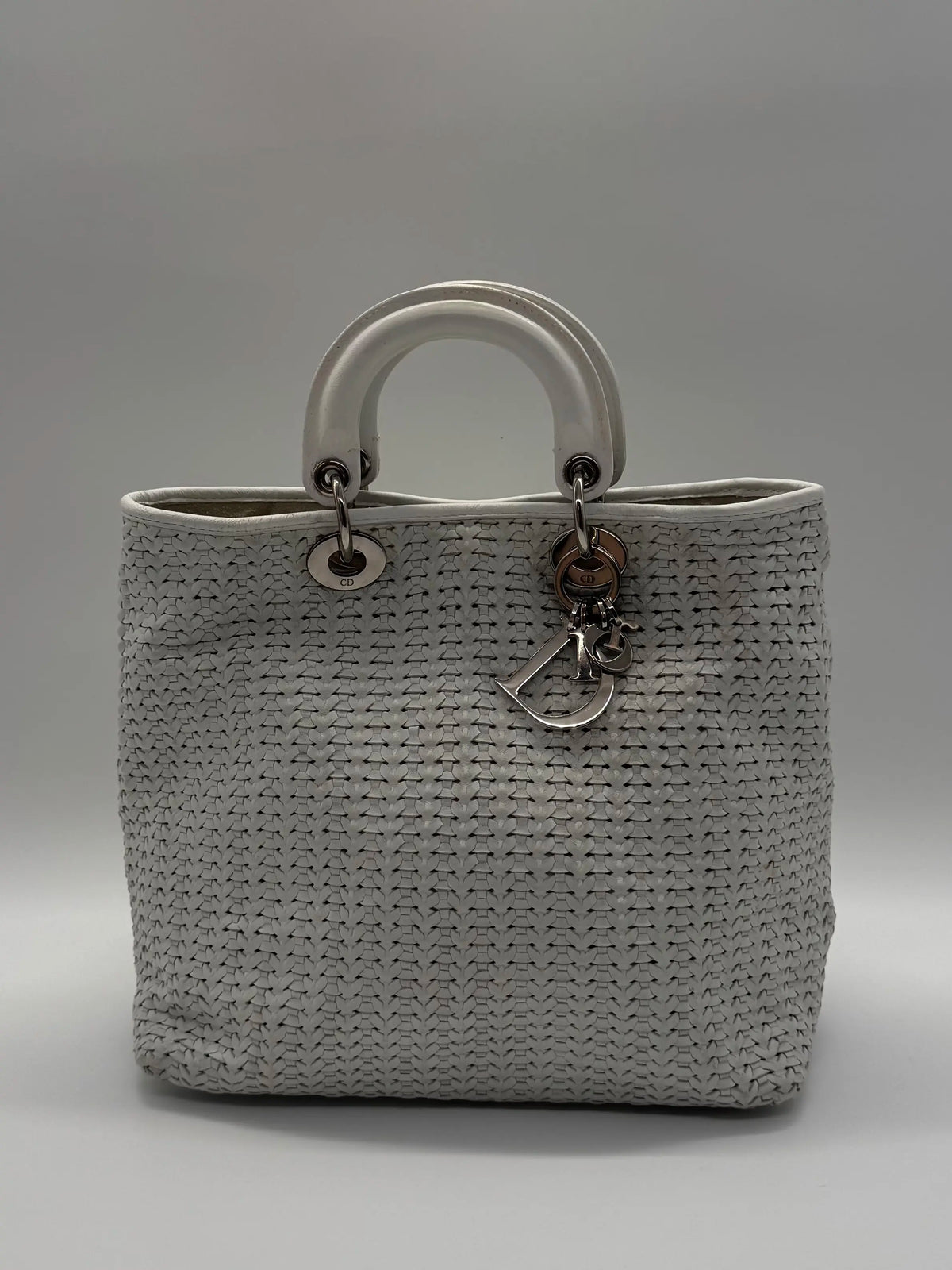 Sac à main Lady Dior en cuir tressé blanc