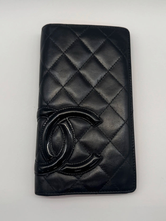 Portefeuille Cambon en cuir lisse noir et rose néon