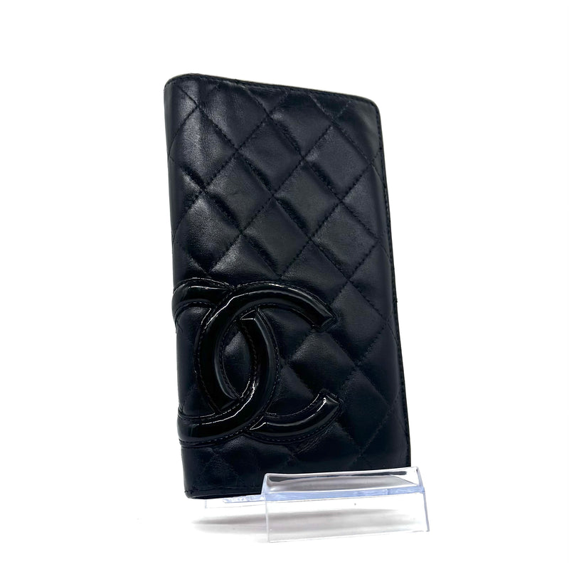 Portefeuille Cambon en cuir matelassé noir et cuir lisse rose